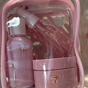 Way of Life Be Blissful Pink Body Wash & Care Set